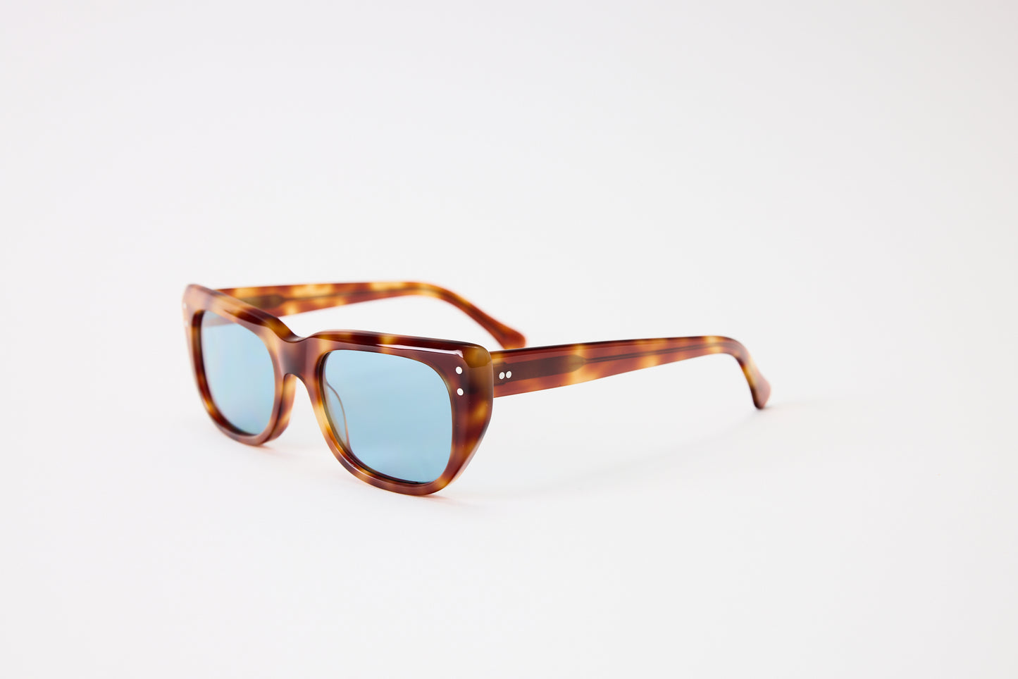 NEW YORK EYERISH, Bundorans. Blond Red Tortoise with Blue Lenses