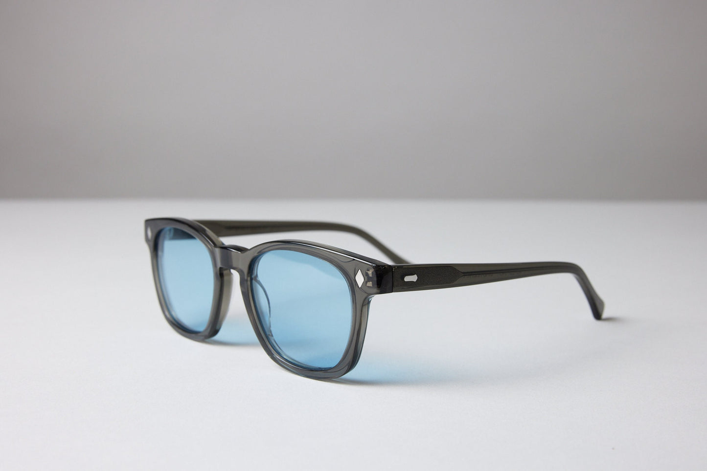 NEW YORK EYERISH, Castlerock. Smoky Grey Frame with Baby Blue Lenses