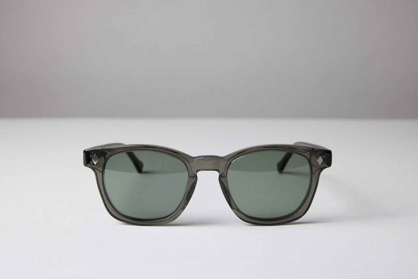 NEW YORK EYERISH, Castlerock. Smoky Grey Frame with G24 Green Lenses