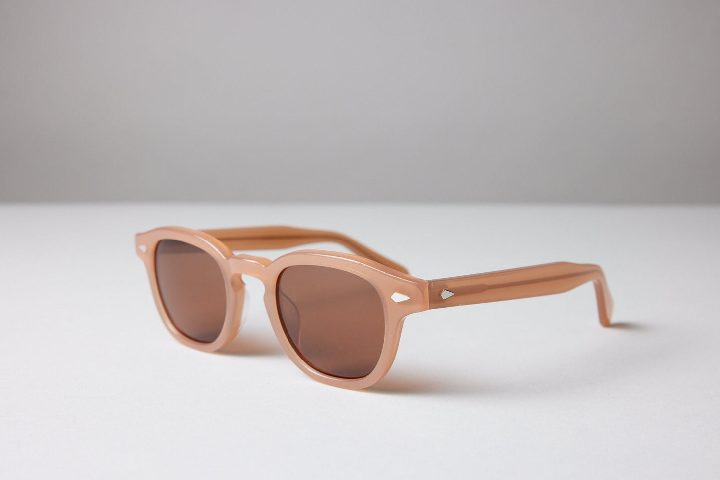 Large - NEW YORK EYERISH, Causeway. Champagne Frame with Amber Lenses