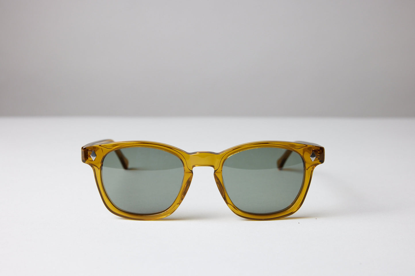 NEW YORK EYERISH, Castlerock. Caramel Frame with G24 Green Lenses
