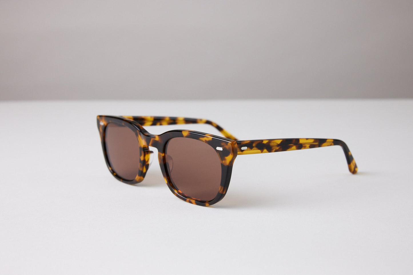 NEW YORK EYERISH, Dingle. Light Tortoise Shell Frame with Amber Lenses